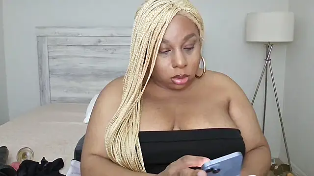 Carmen Cream online show from 11.13.25