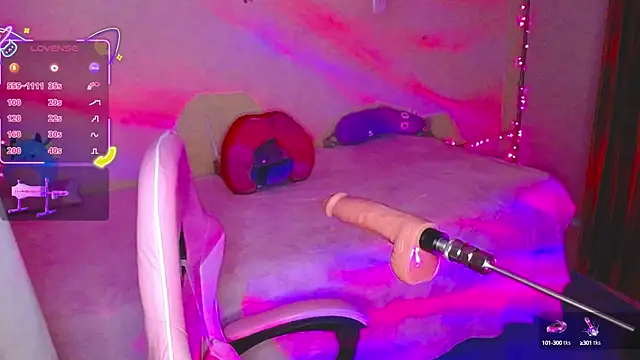 Snapshot of kim_saenz20 chatting on 10.17.25 kim saenz20 online show from 10.17.25