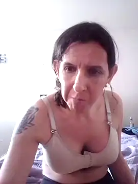 Snapshot of Cameron_puppy chatting on 10.19.25 Cameron puppy online show from 10.19.25