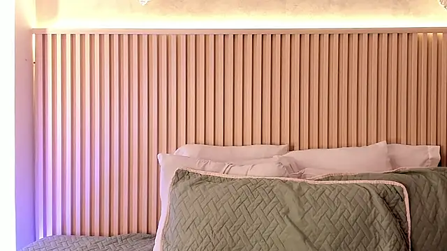 daiana curly online show from 10.11.25