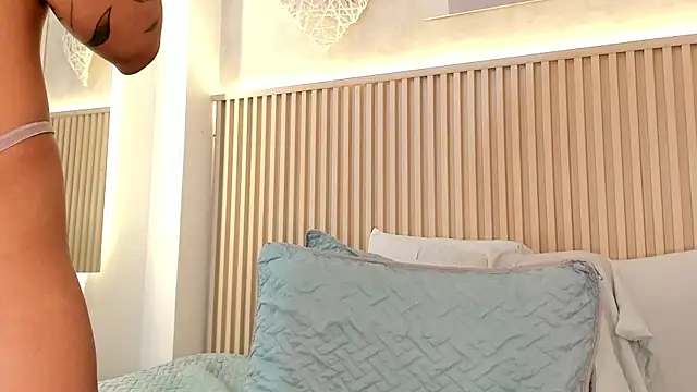 daiana curly online show from 02.27.26