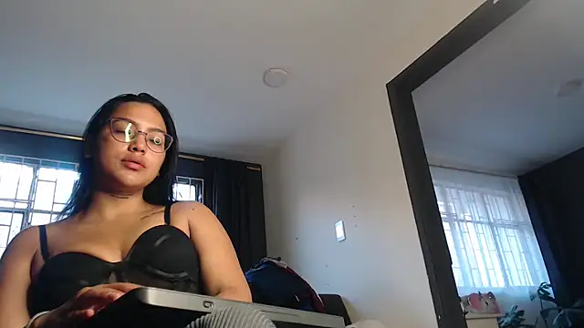 Snapshot of fairylatin222 chatting on 03.14.26 fairylatin222 online show from 03.14.26