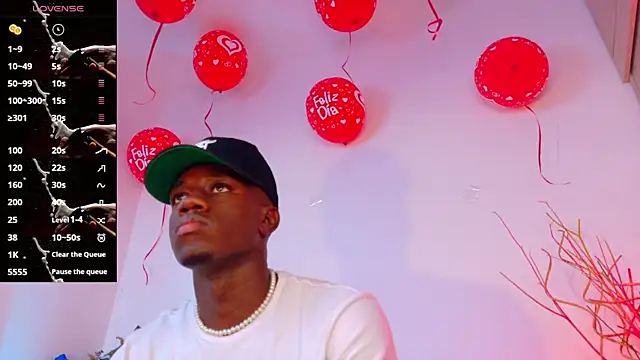 Snapshot of mike_wallace chatting on 03.09.25 mike wallace online show from 03.09.25