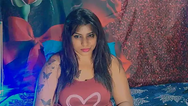 Snapshot of RoyalIndianCreamPuff chatting on 02.01.25 RoyalIndianCreamPuff online show from 02.01.25