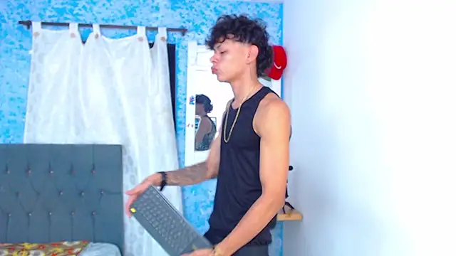 Snapshot of Harry_jhonsson chatting on 02.12.26 Harry jhonsson online show from 02.12.26