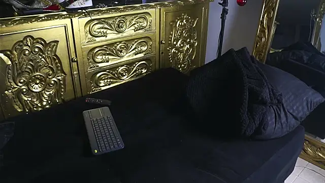 Snapshot of dantecoppolaa_ chatting on 01.16.25 dantecoppolaa online show from 01.16.25