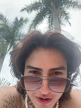 Snapshot of dantecoppolaa_ chatting on 03.20.25 dantecoppolaa online show from 03.20.25