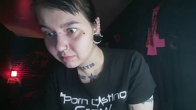 Snapshot of MoorderxDoll chatting on 03.16.25 MoorderxDoll online show from 03.16.25