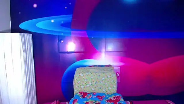 Snapshot of Cristalxxts chatting on 02.22.25 Cristalxxts online show from 02.22.25