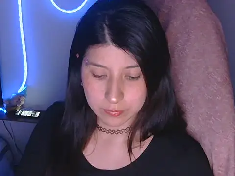 Snapshot of has_Zky chatting on 05.10.26 has Zky online show from 05.10.26