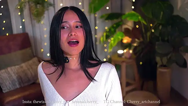 Snapshot of Miss_beee chatting on 02.28.26 Miss beee online show from 02.28.26