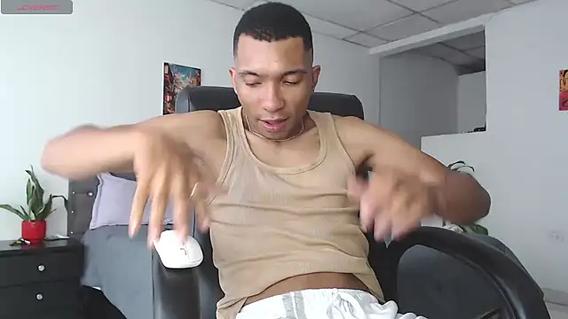 Aaronblack1  online show from 04.18.26