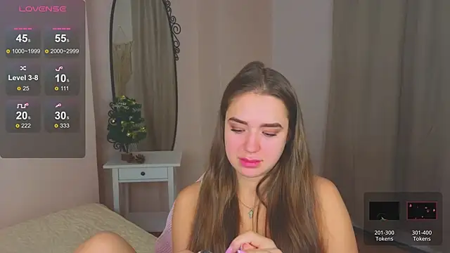 Snapshot of LovelyJessie chatting on 12.17.24 LovelyJessie online show from 12.17.24