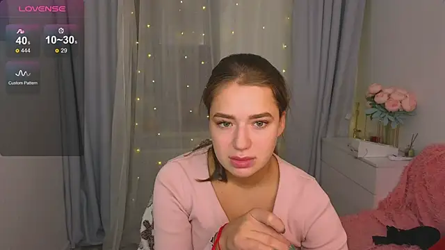 Snapshot of LovelyJessie chatting on 03.14.25 LovelyJessie online show from 03.14.25