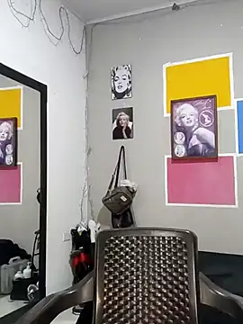 Snapshot of LuCKy_JoK chatting on 02.21.25 LuCKy JoK online show from 02.21.25