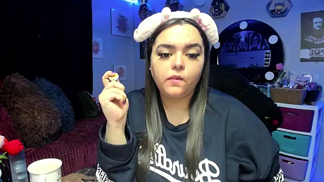 Luise Meyrink online show from 03.26.26