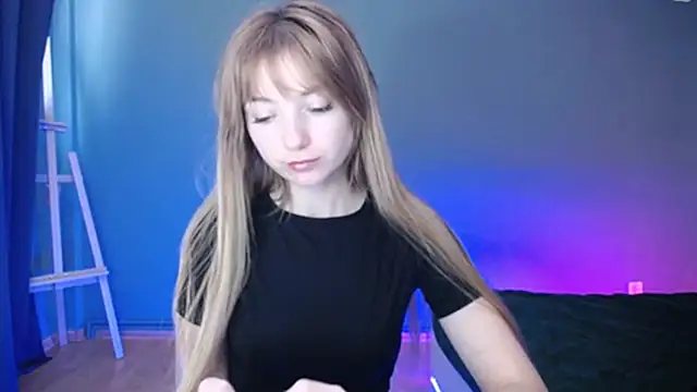 LuciaYoung online show from 02.11.25