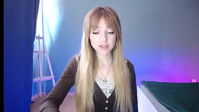 LuciaYoung online show from 02.18.25