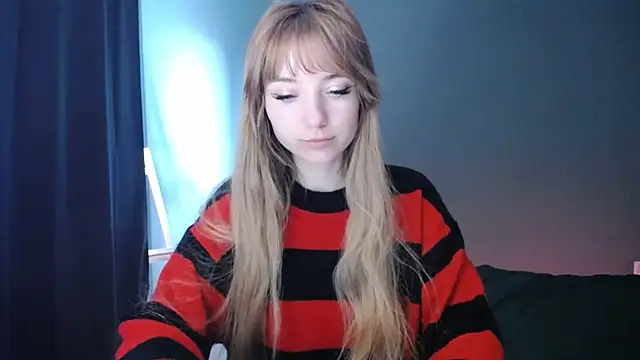 LuciaYoung online show from 02.22.25