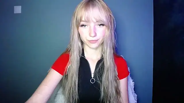 LuciaYoung online show from 09.14.25