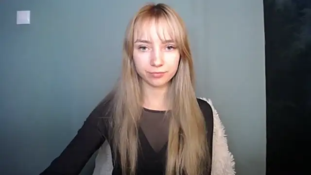 Snapshot of LuciaYoung chatting on 01.19.26 LuciaYoung online show from 01.19.26