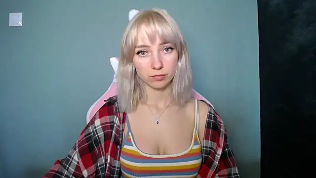 LuciaYoung online show from 03.24.26