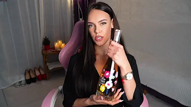 Snapshot of Dilara054 chatting on 02.14.26 Dilara054 online show from 02.14.26