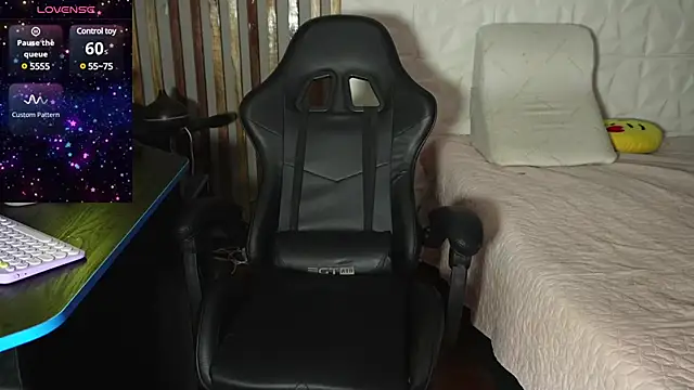 argiee taylorxs2 online show from 02.13.25