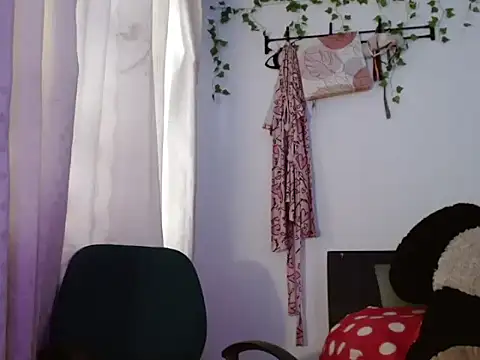 Snapshot of _annie_rosse chatting on 06.22.26 annie rosse online show from 06.22.26