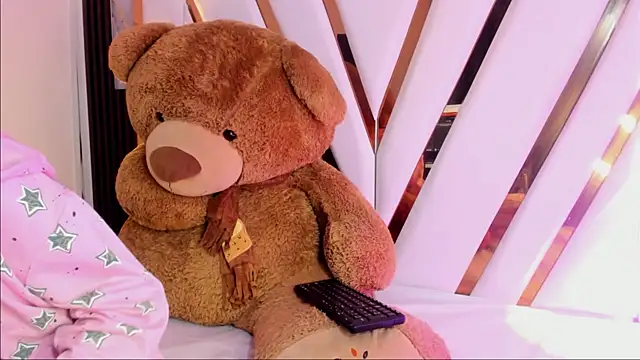 Snapshot of Ebony_beautifull chatting on 12.28.24 Ebony beautifull online show from 12.28.24