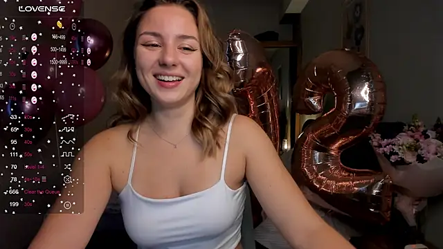 ThreeshaWhite online show from 11.07.25