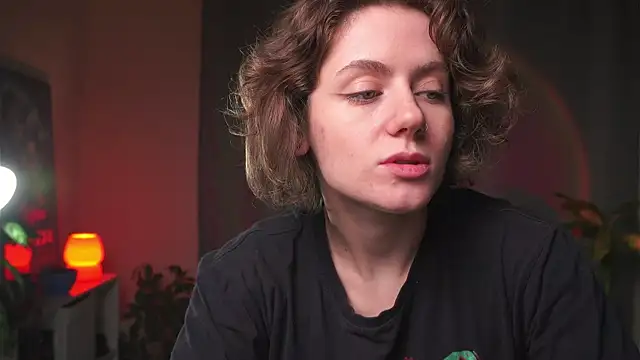 Snapshot of PixieMeow_ chatting on 11.20.25 PixieMeow online show from 11.20.25