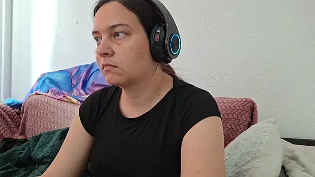 Cyndee Winter online show from 06.09.26