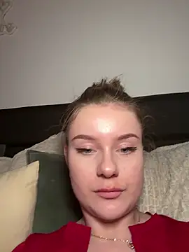 Snapshot of MaribelRiver chatting on 02.12.25 MaribelRiver online show from 02.12.25