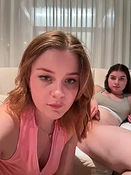 Snapshot of MaribelRiver chatting on 02.28.25 MaribelRiver online show from 02.28.25