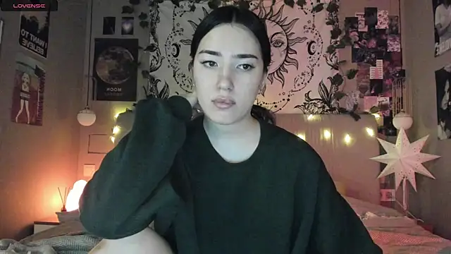 Snapshot of Anisawithlove chatting on 02.05.25 Anisawithlove online show from 02.05.25