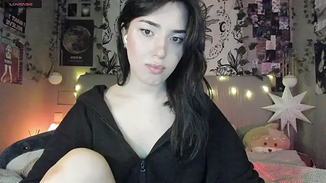 Snapshot of Anisawithlove chatting on 03.06.25 Anisawithlove online show from 03.06.25