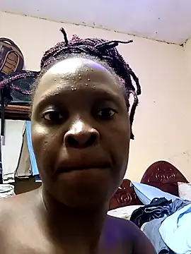 Snapshot of pretty_amaal chatting on 02.18.25 pretty amaal online show from 02.18.25