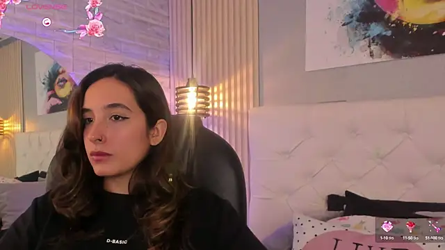 emma  smith1 online show from 02.24.25