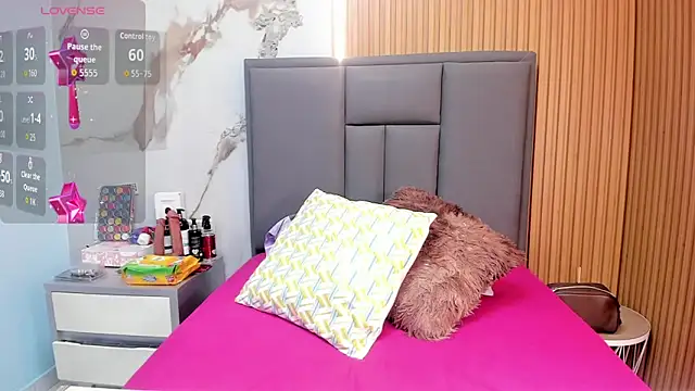 CINTYLOVELY online show from 09.30.25