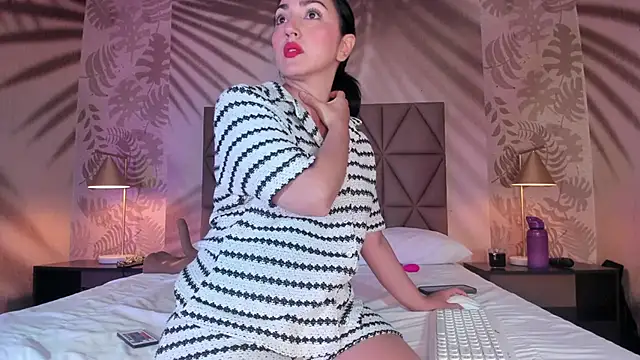 LIAH IZUMI online show from 04.16.26