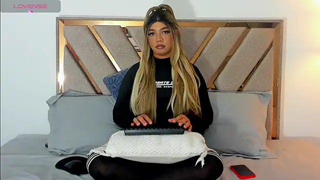 Snapshot of Hanz_sex chatting on 03.19.25 Hanz sex online show from 03.19.25