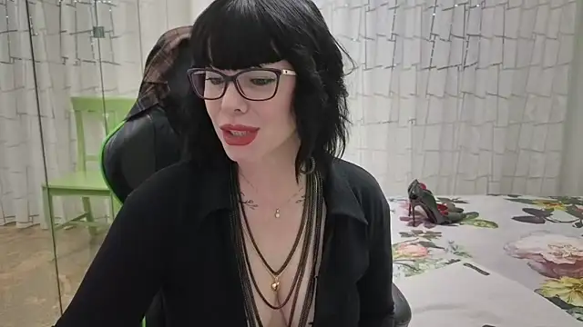 Snapshot of __Nina chatting on 03.03.26 Nina online show from 03.03.26