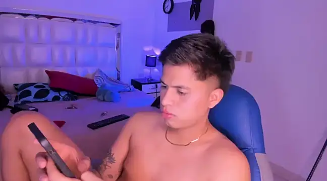 Niicky1  online show from 01.30.25