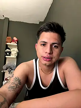 Niicky1  online show from 10.28.25