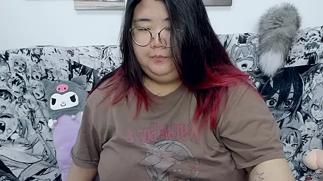 Snapshot of Nadine_asian chatting on 12.21.24 Nadine asian online show from 12.21.24