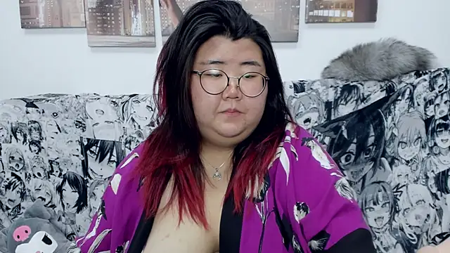 Snapshot of Nadine_asian chatting on 12.21.24 Nadine asian online show from 12.21.24