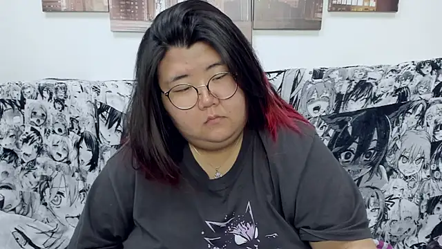 Snapshot of Nadine_asian chatting on 12.28.24 Nadine asian online show from 12.28.24