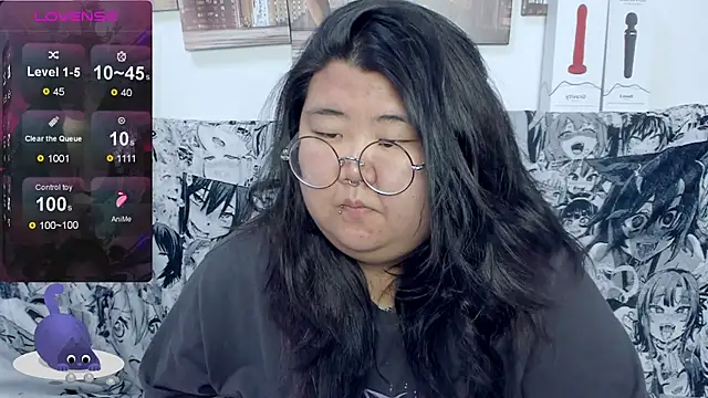 Snapshot of Nadine_asian chatting on 10.17.25 Nadine asian online show from 10.17.25