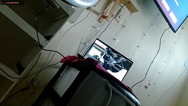 lady scarlettt online show from 02.18.25